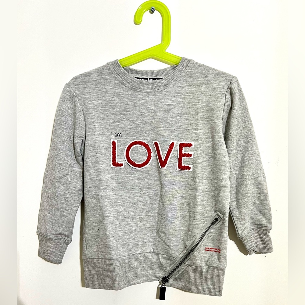 Peace Love Workd Kids crew neck shirt SIZE 4